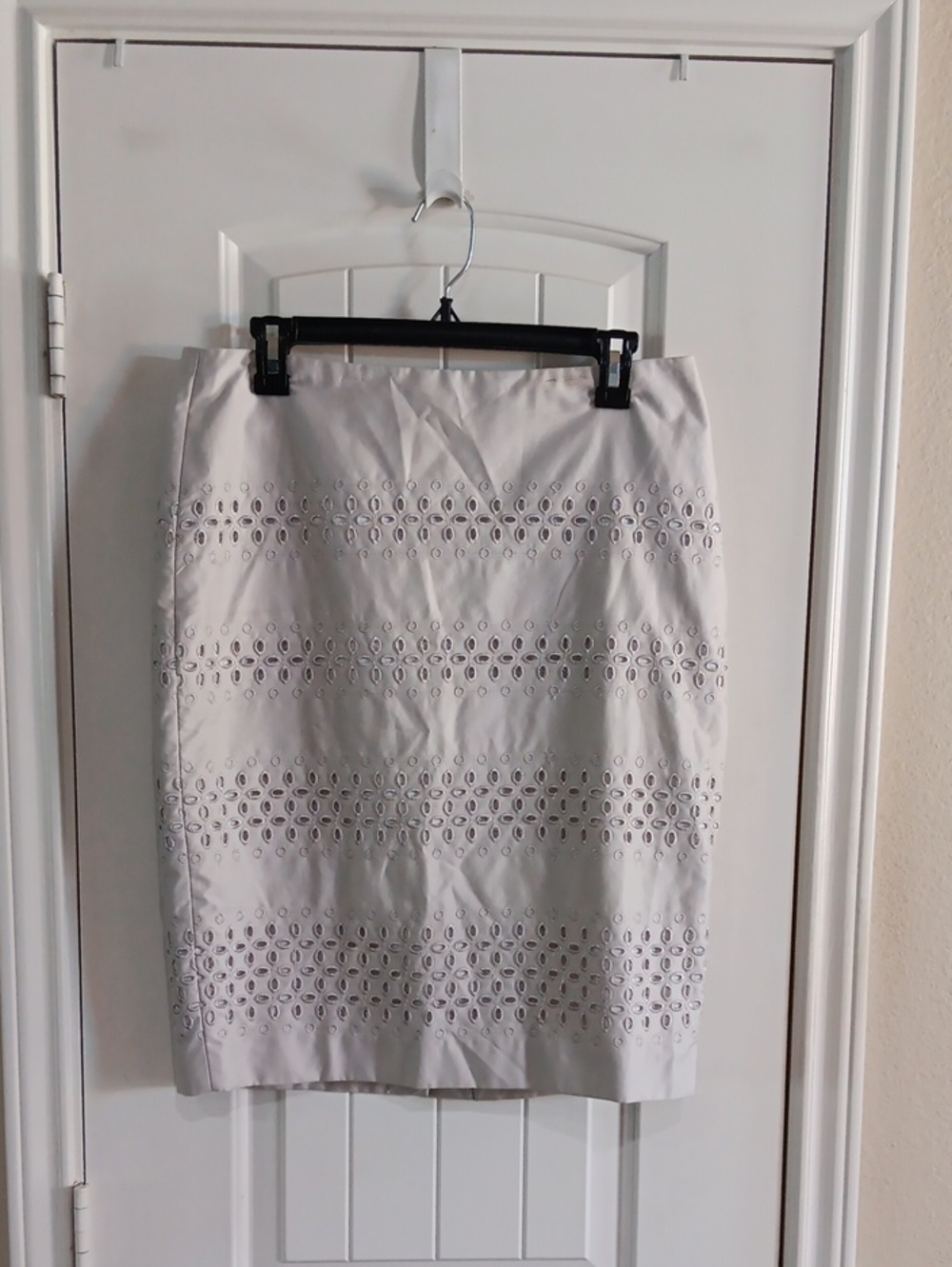 Charter Club Gray Cotton Eyelet Pencil Skirt 10 Runs Small Fits 8